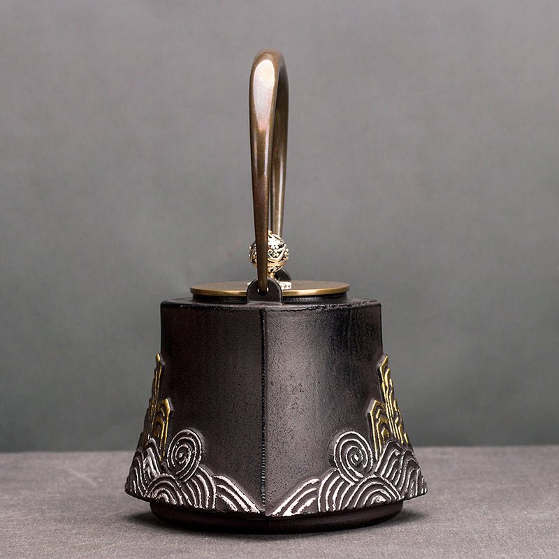 Handcrafted Japanese Ceremonial Tea Pot | VESSELA LUMINA