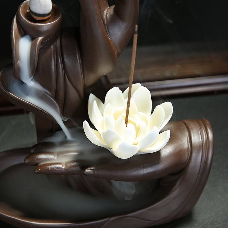 Lotus Offering Incense Burner | VESSELA LUMINA